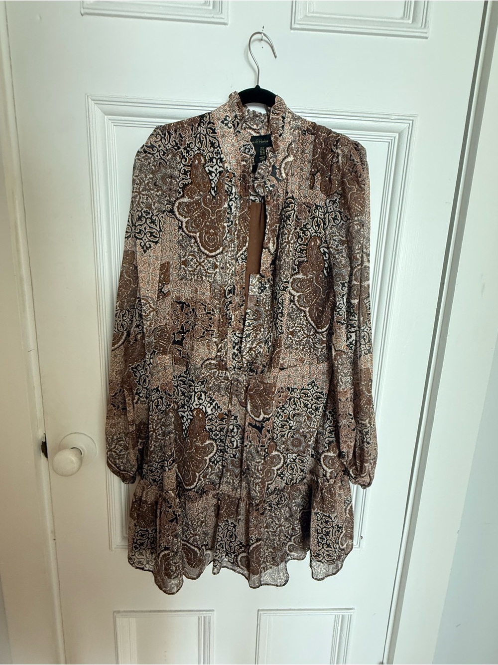 House of Harlow Boho Paisley Tiered Long-Sleeve Dress. Size Medium.
